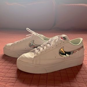 Womens Nike Blazer Low Platform, 8.5